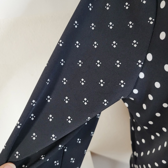 Chicos Black/white polka dot Tie side Top Size 3 - Picture 2 of 8